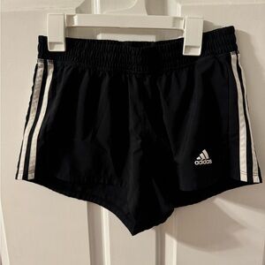 Cute athletic shorts!!